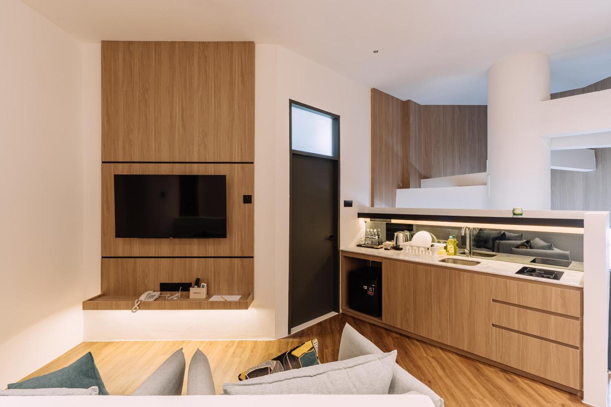 Impiana By Roxy Hotel Кучинг Экстерьер фото