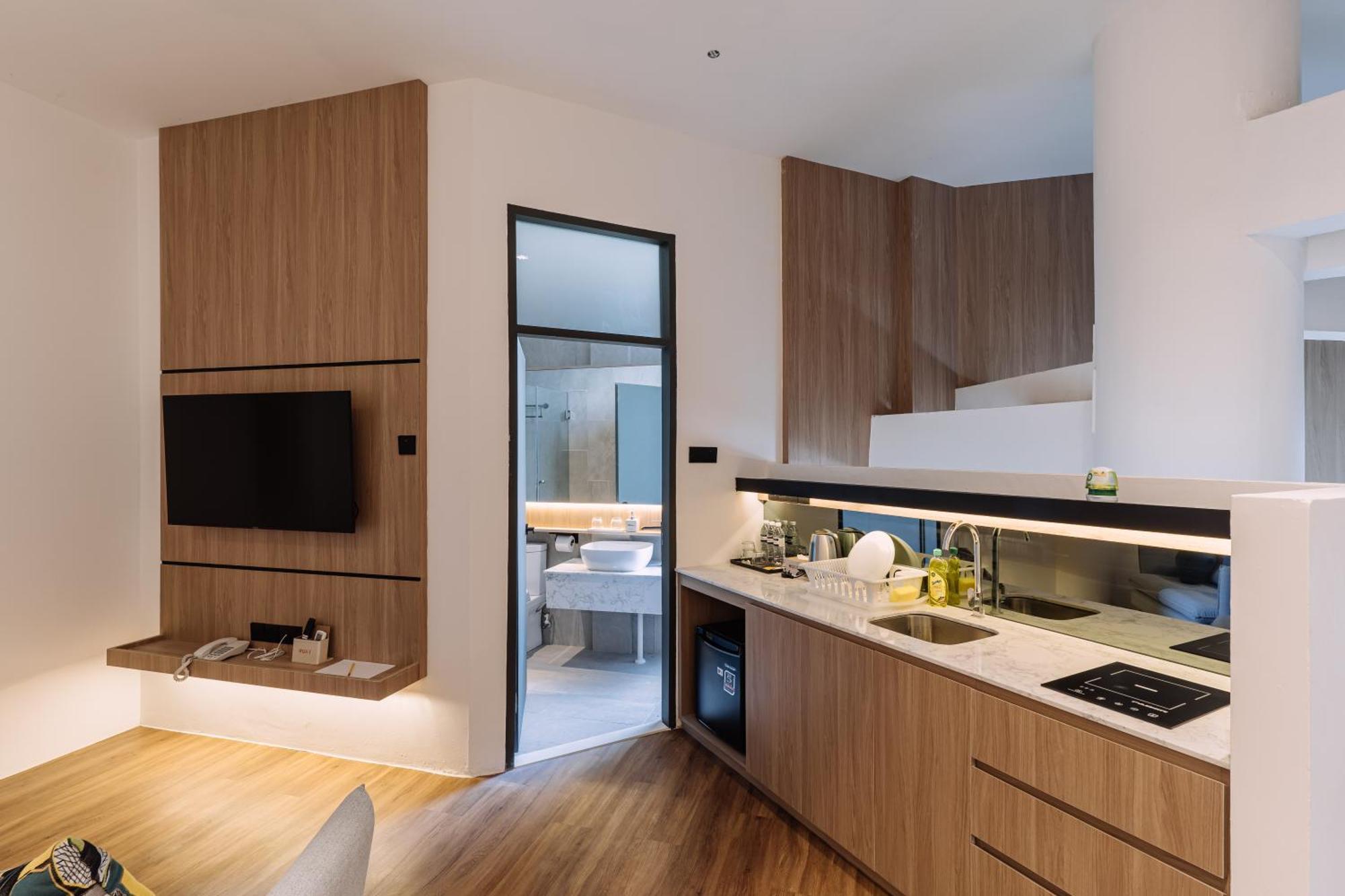 Impiana By Roxy Hotel Кучинг Экстерьер фото